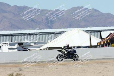 media/Oct-05-2025-CVMA (Sun) [[beeef4f201]]/Race 10-Formula Lightweight Twins Shootout/